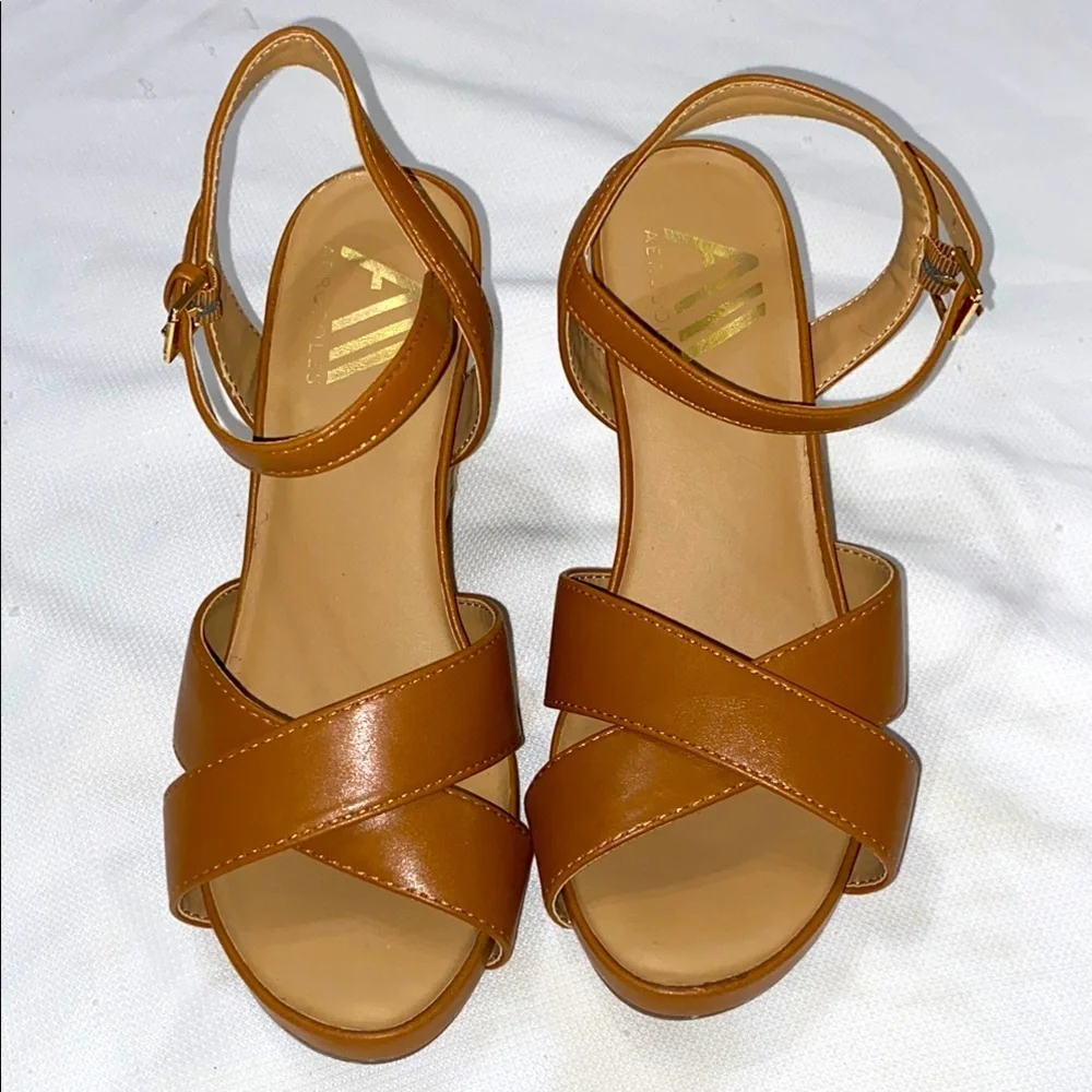 AEROSOLES Brown Leather Like Sandals with Ankle‎ Strap size 7.5 WEDGE ESPADRILLE